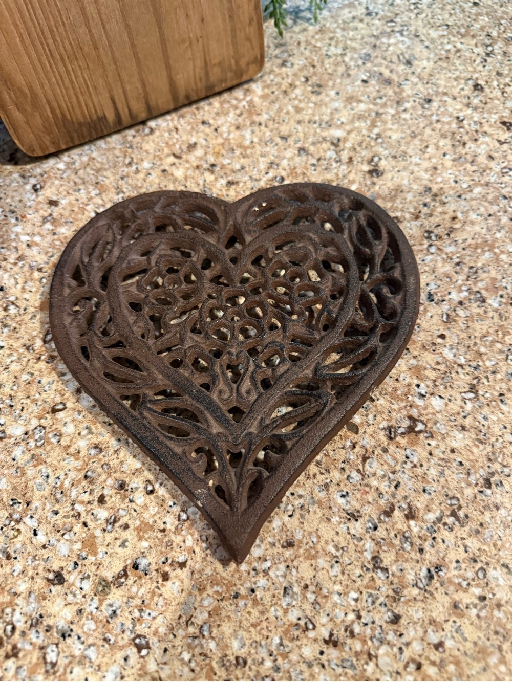 Cast Iron Heart Trivet - Picture 3 of 3